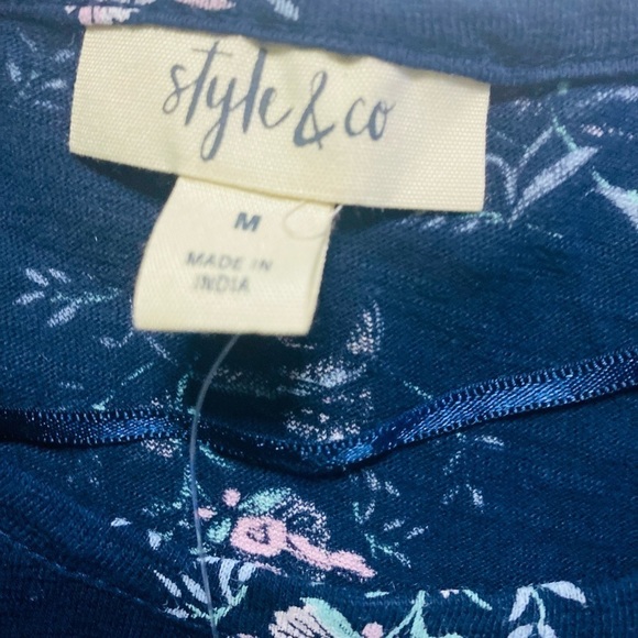 Style & Co Tiered Tank. Size: M - Picture 3 of 7